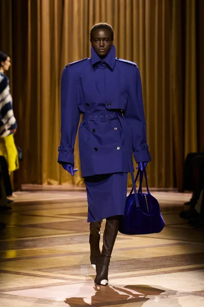 Look 25